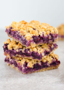 Blauwe bessen crumble met havermout