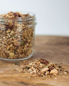 Vicky van Dijk | Granola met pecannoten, amandelen en kokos