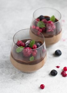 Chocolademousse met rood fruit