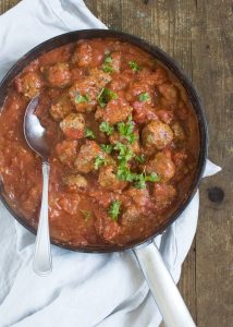 Pittige Spaanse gehaktballetjes in tomatensaus