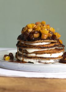 Appel-kaneel pannenkoekjes met griekse yoghurt