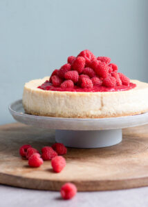 Cheesecake met frambozencoulis