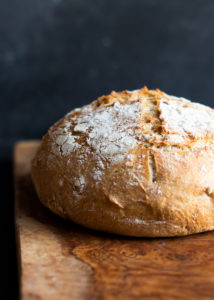 Knapperig wit brood