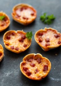 Mini pizza's met chorizo