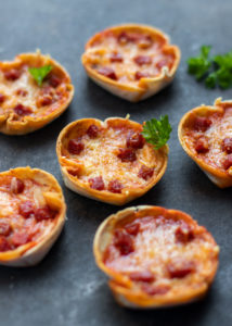 Mini pizza's met chorizo