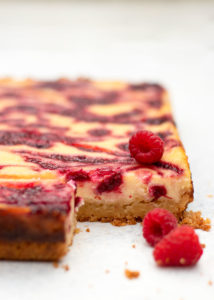Frambozen cheesecake bars