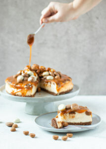Kruidnoten cheesecake met gezouten karamel