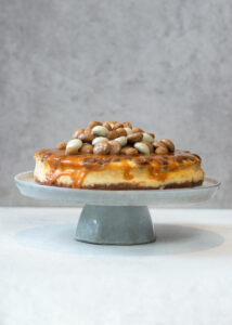 Kruidnoten cheesecake met gezouten karamel