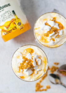 Licor 43 Yoghurt met meringue & passievruchten curd