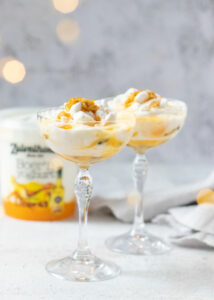 Licor 43 Yoghurt met meringue & passievruchten curd