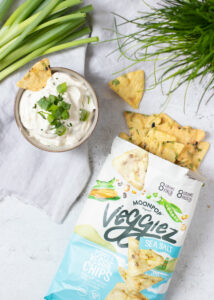 Chips dip met verse bieslook & lente-ui